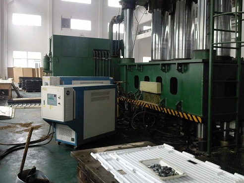 復合材料模溫機，玻璃鋼成型模具溫度控制機，炭纖維成型模溫機